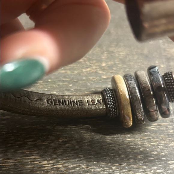 Sparrow Bracelet Leather & Stone With Magnetic Closure - Picture 2 of 4